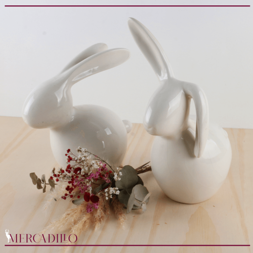 Figuras de cerámica conejos.