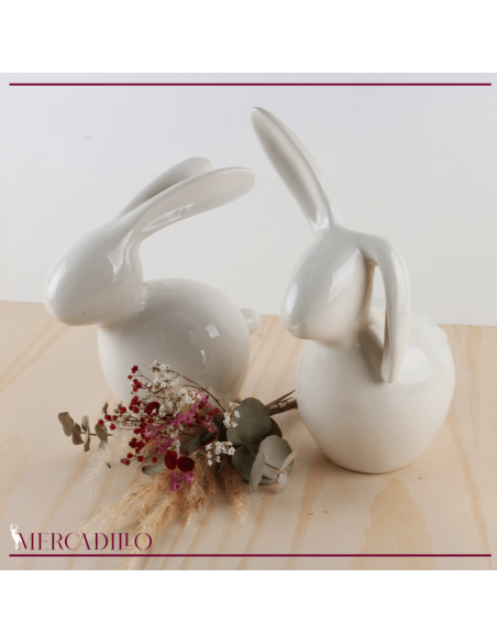 Figuras de cerámica conejos.