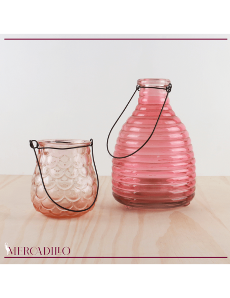 Jarrón y botella de cristal rosa.
